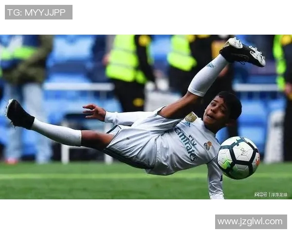 七号足球星背后父亲身份揭秘 你绝对想不到他竟是某位传奇球员的儿子