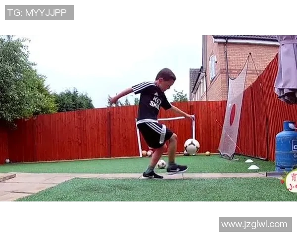 模仿球星踢足球技巧与训练方法提升个人球技的完美指南 模仿球星踢足球技巧与训练方法提升个人球技的完美指南